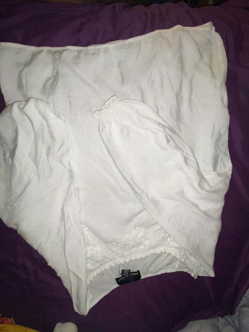 ISABELLA RODRIGUEZ White Long Sleeve Off-Shoulder Top with Lace Trim Size XL